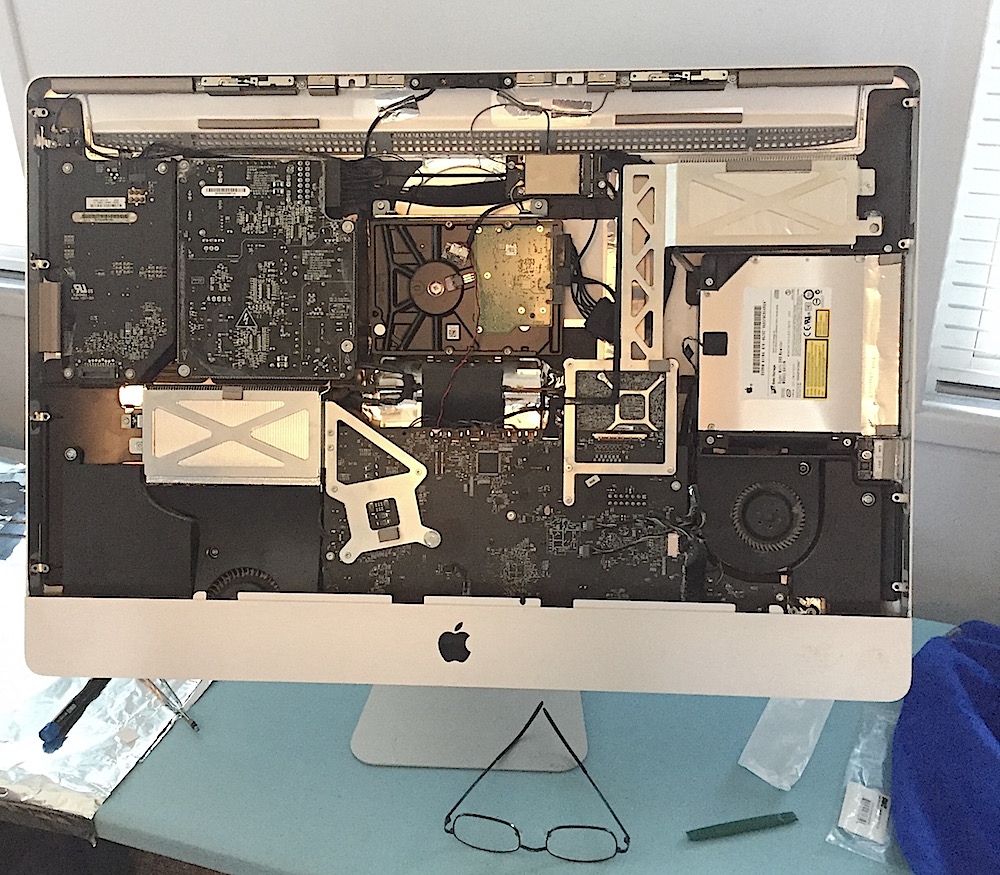 2009 imac opened.jpeg