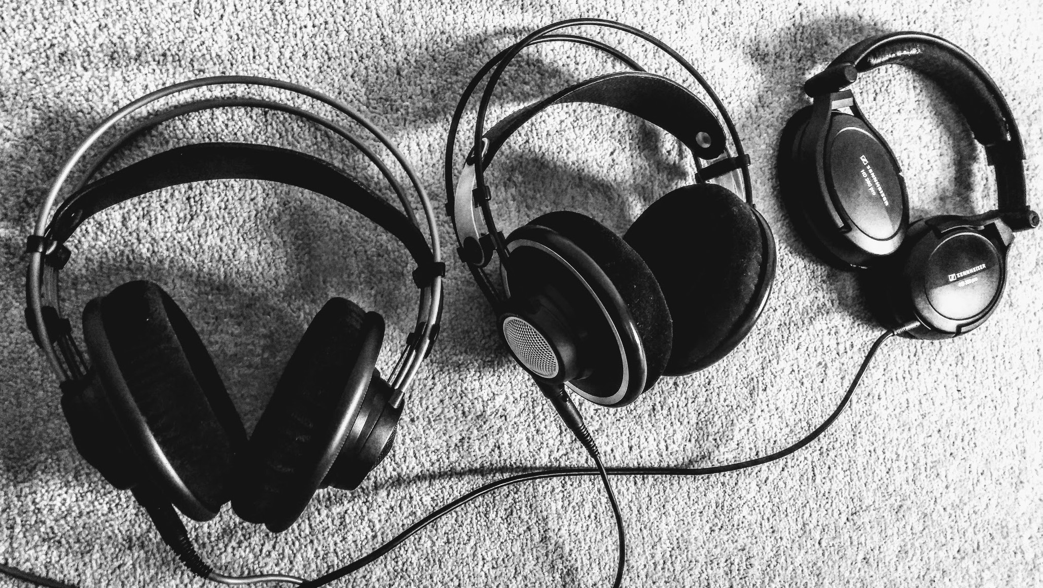 HEADPHONES (2).jpg