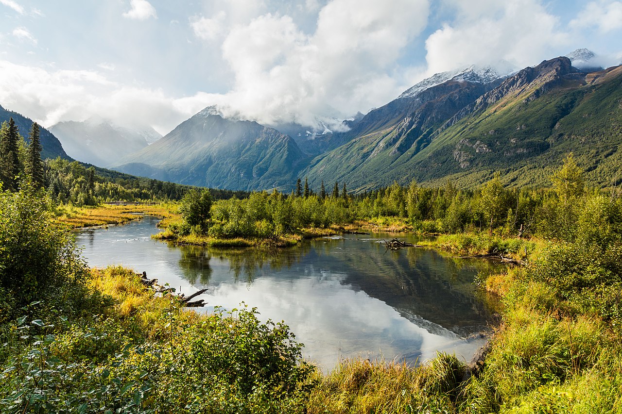 1280px-Parque_Eagle_River,_Anchorage,_Alaska,_Estados_Unidos,_2017-09-01,_DD_02.jpg