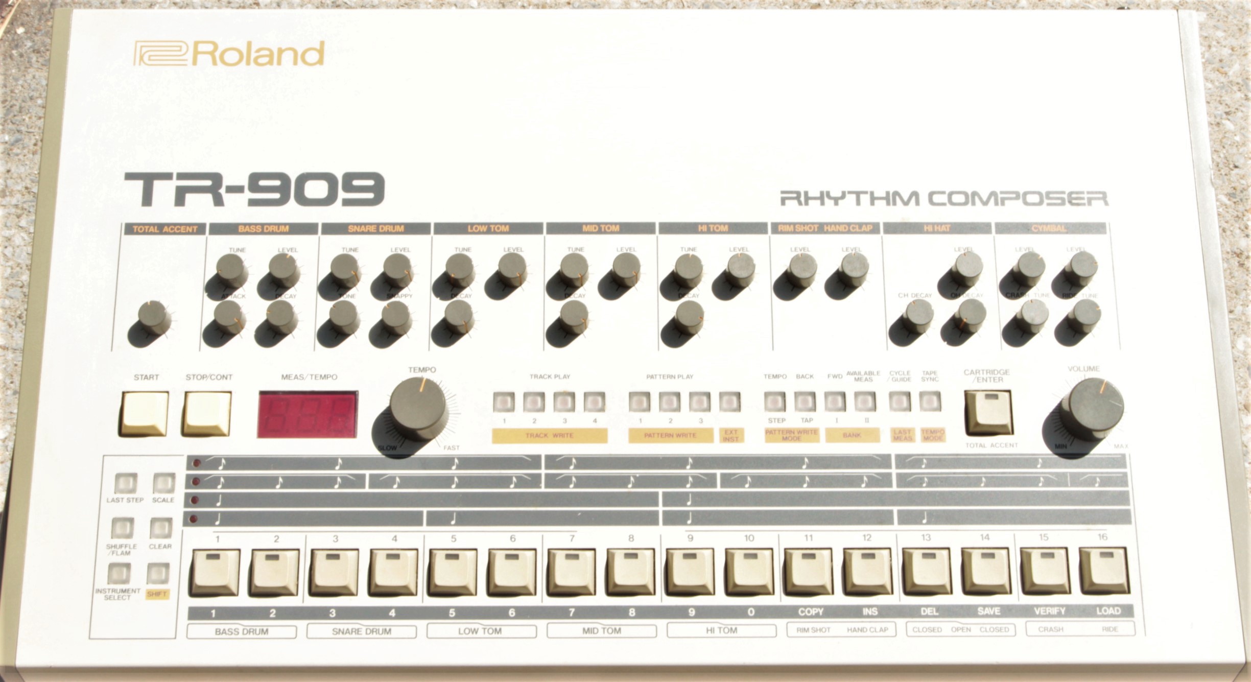 TR 909.JPG